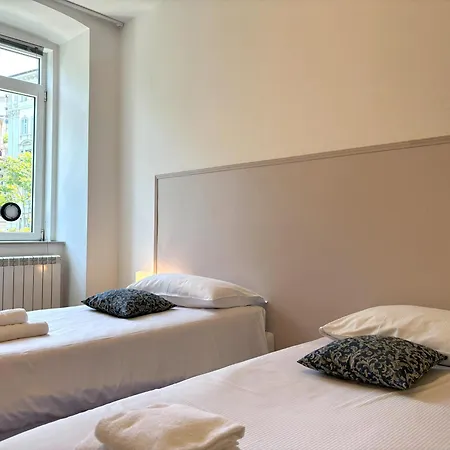 Flat Belpoggio 13 * Triest